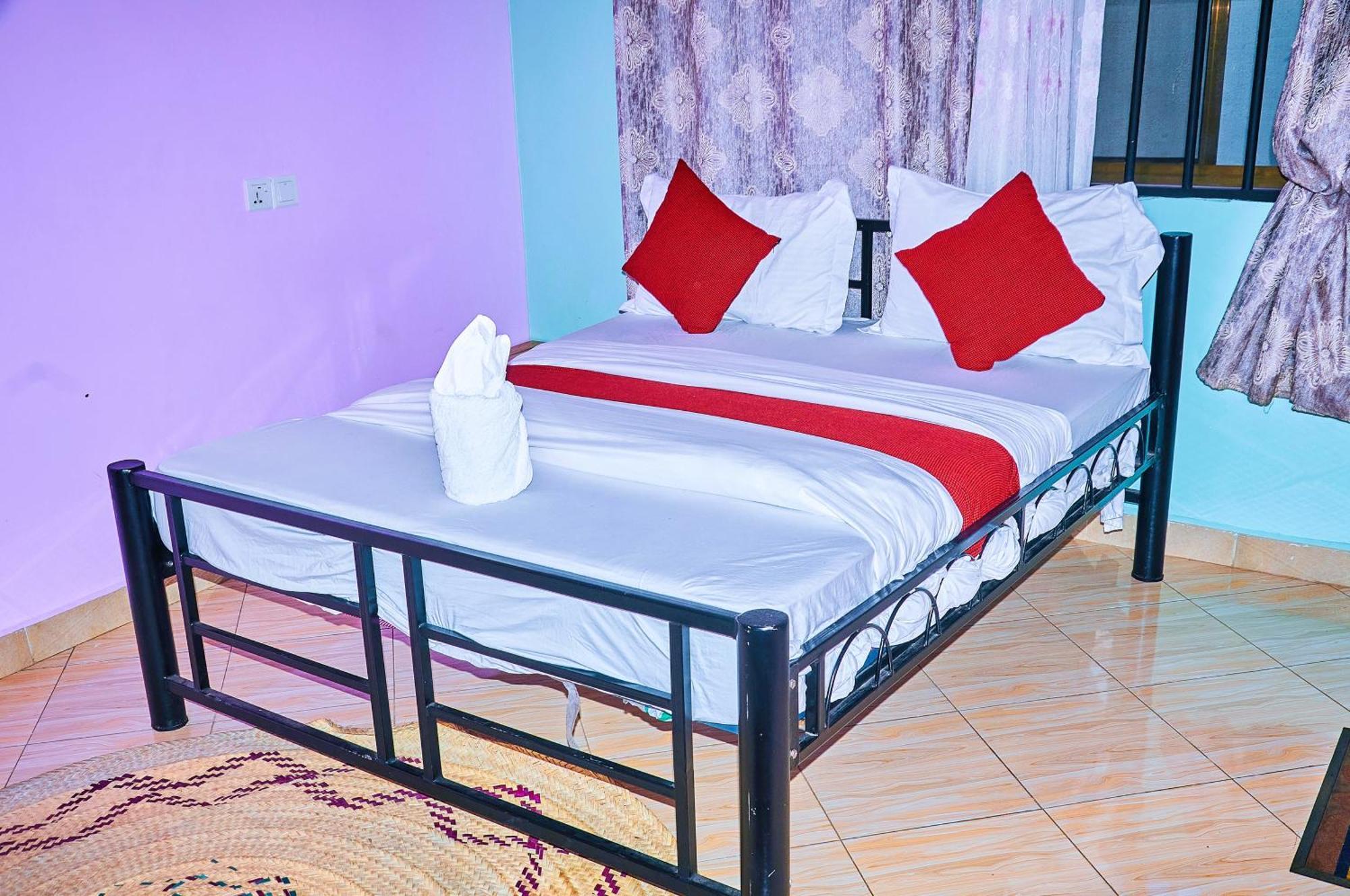 Safari Park House Bed & Breakfast Arusha Exterior photo