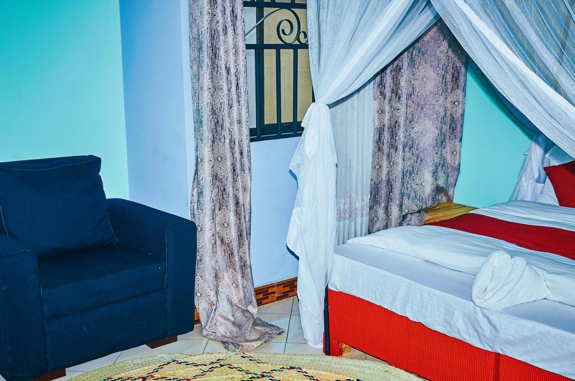 Safari Park House Bed & Breakfast Arusha Exterior photo
