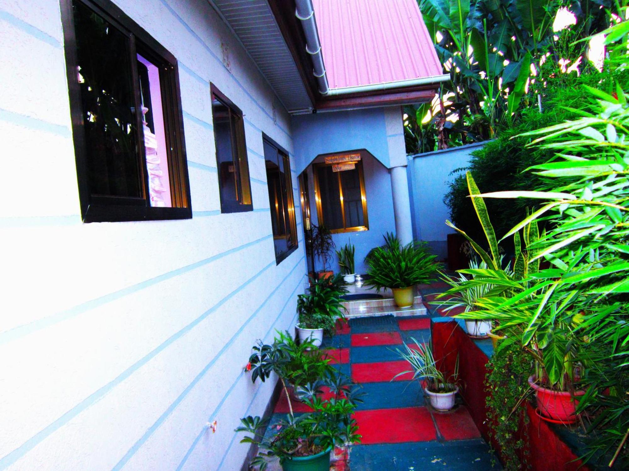 Safari Park House Bed & Breakfast Arusha Exterior photo