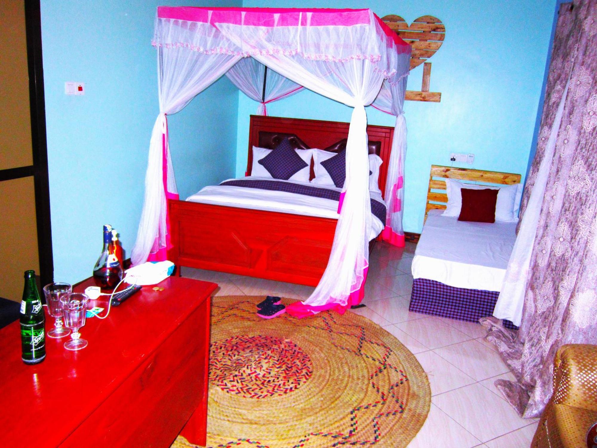Safari Park House Bed & Breakfast Arusha Exterior photo