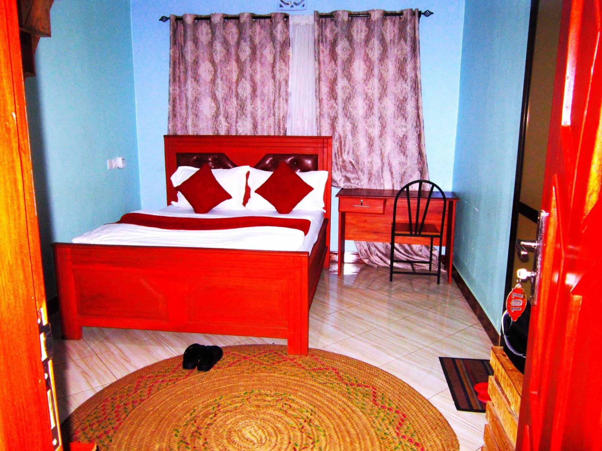 Safari Park House Bed & Breakfast Arusha Exterior photo